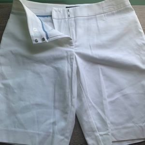 NWOT Apt. 9 Size 8 White Modern Fit Dress Shorts